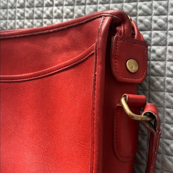 Coach Vintage Taylor Crossbody #9944 - Picture 13 of 14